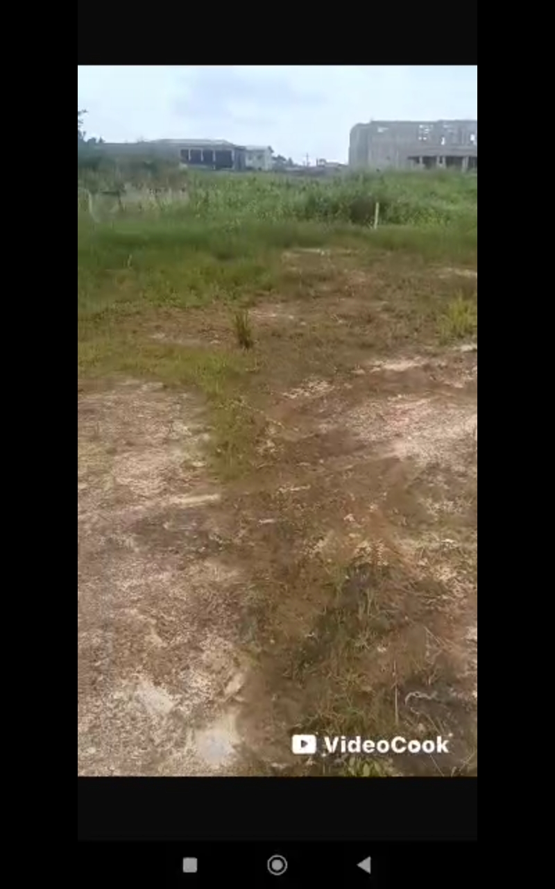 Vend terrain nu